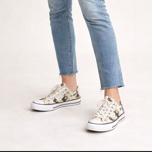 Converse All Star Womens 6 Mens 4 Monkey Print Low Top Sneakers